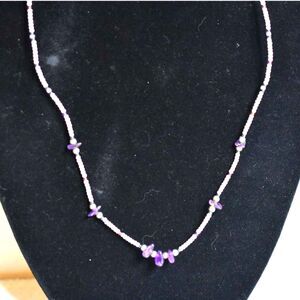 Vintage 70's Purple Glass Stones/White Beaded Barrel Clasp Gently Worn Necklace